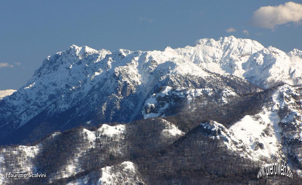 20 Zoom sul Monte Alben..JPG